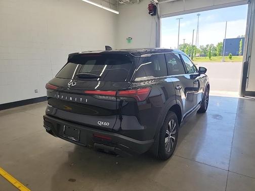 2025 INFINITI QX60 Pure