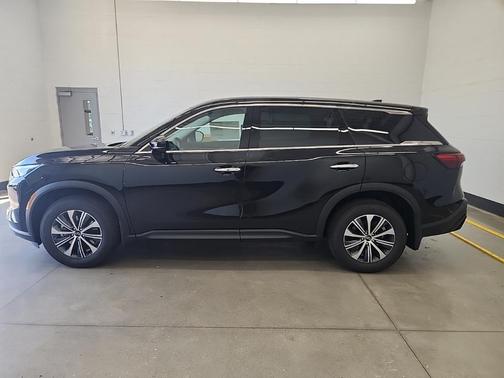 2025 INFINITI QX60 Pure