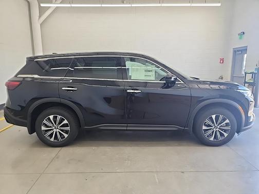 2025 INFINITI QX60 Pure