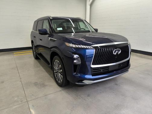 2025 INFINITI QX80 Luxe