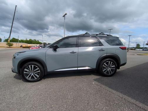 Gray 2 Tone 2022 Nissan Pathfinder Platinum