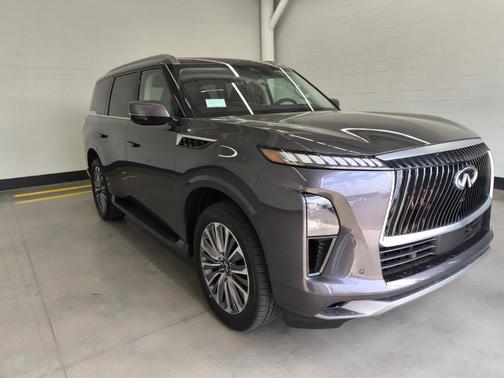 2025 INFINITI QX80 Luxe