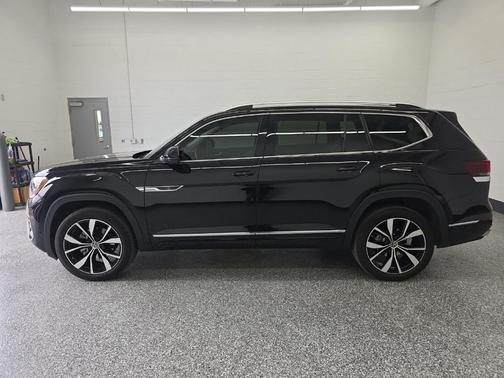 2024 Volkswagen Atlas 2.0T SEL Premium R-Line