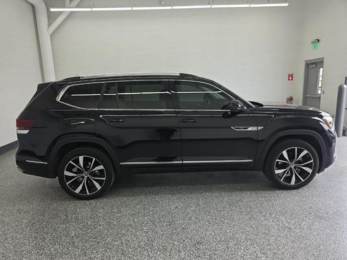 2024 Volkswagen Atlas 2.0T SEL Premium R-Line