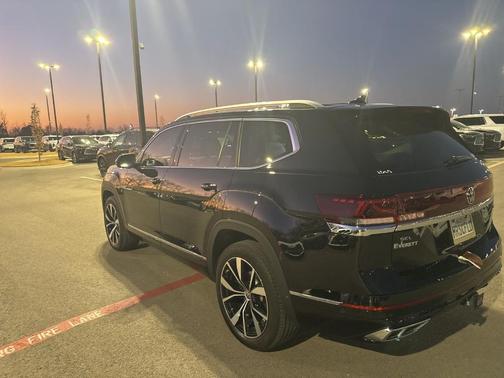 2024 Volkswagen Atlas 2.0T SEL Premium R-Line