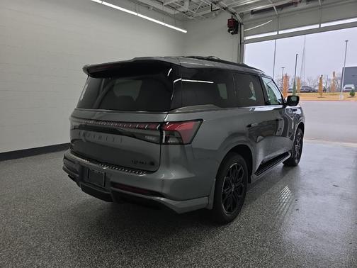 Dynamic Metal 2026 INFINITI QX80 SPORT