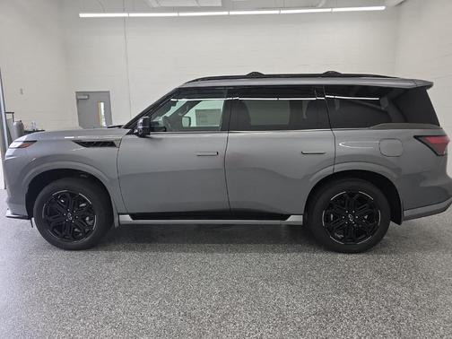 Dynamic Metal 2026 INFINITI QX80 SPORT