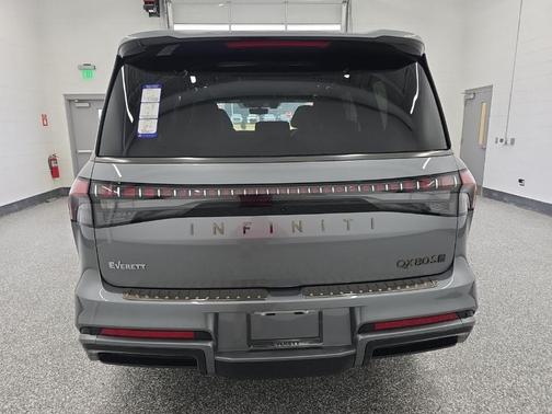 Dynamic Metal 2026 INFINITI QX80 SPORT