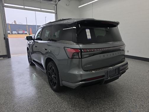 Dynamic Metal 2026 INFINITI QX80 SPORT