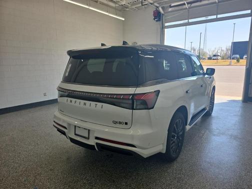 2t Radiant Whit 2026 INFINITI QX80 AUTOGRAPH