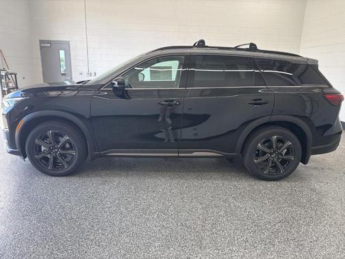 2t Mnrl Blk 2027 INFINITI QX60 AUTOGRAPH