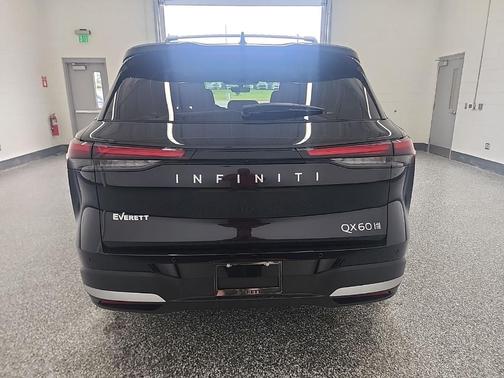 Diamond Black 2026 INFINITI QX60 Luxe
