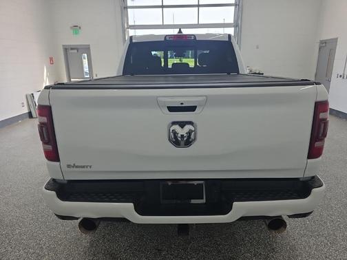 Bright White Clearcoat 2020 RAM 1500 Big Horn