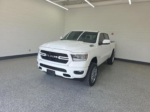 Bright White Clearcoat 2020 RAM 1500 Big Horn