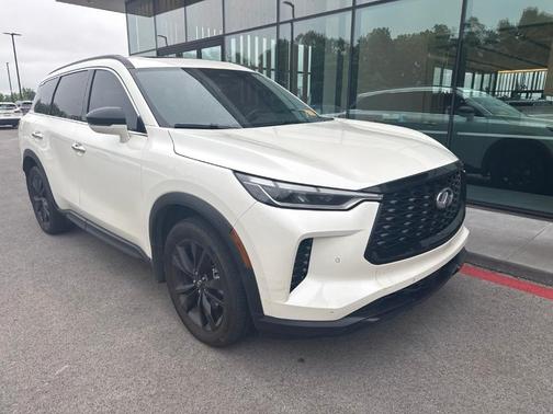 Majestic White 2025 INFINITI QX60 Luxe