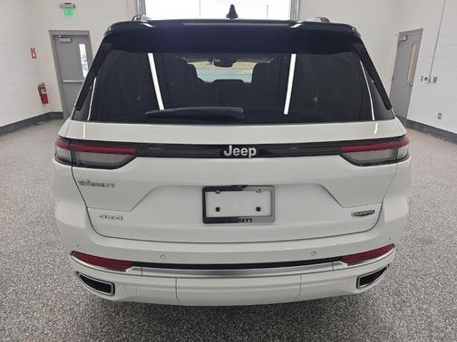 2024 Jeep Grand Cherokee Summit