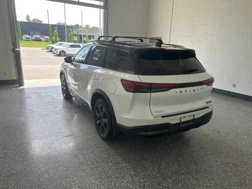 2t Rad Wht 2027 INFINITI QX60 AUTOGRAPH