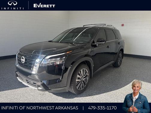 2024 Nissan Pathfinder SL