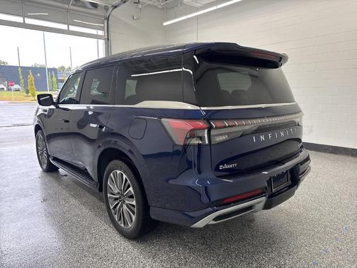 2025 INFINITI QX80 SENSORY