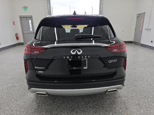 2025 INFINITI QX50 Luxe