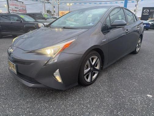 2017 Toyota Prius Three Touring