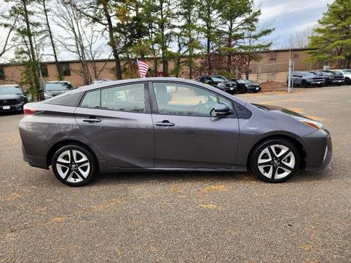 2017 Toyota Prius Three Touring