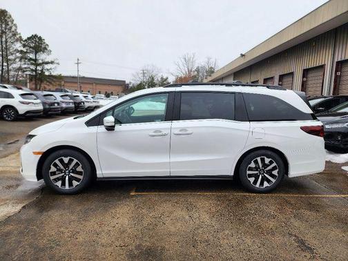 Platinum White Pearl 2026 Honda Odyssey EX-L