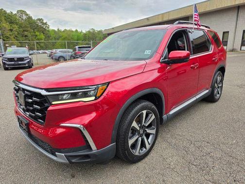 Radiant Red Metallic II 2023 Honda Pilot AWD Elite
