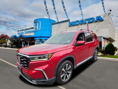 Radiant Red Metallic II 2023 Honda Pilot AWD Elite
