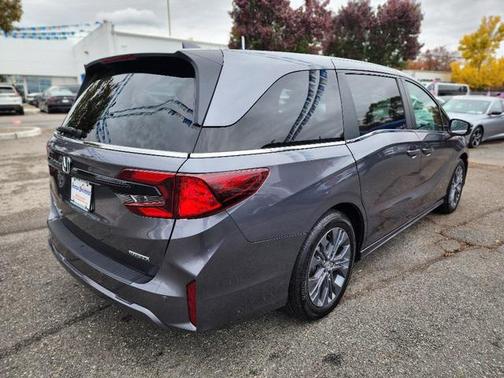 2025 Honda Odyssey Touring