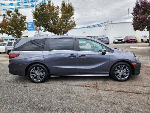 2025 Honda Odyssey Touring