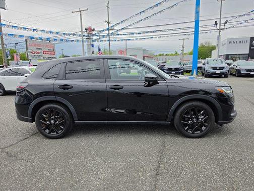 Crystal Black Pearl 2024 Honda HR-V AWD Sport
