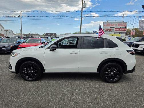 Platinum White Pearl 2023 Honda HR-V AWD Sport