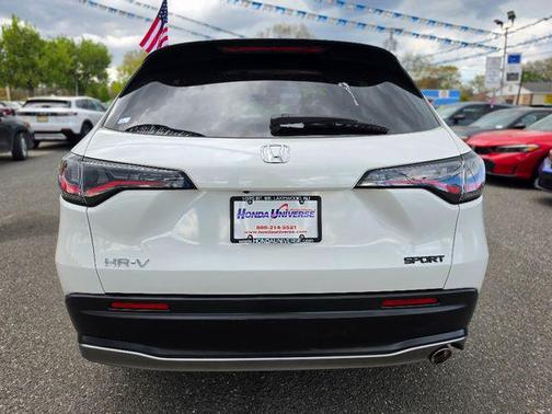 Platinum White Pearl 2023 Honda HR-V AWD Sport