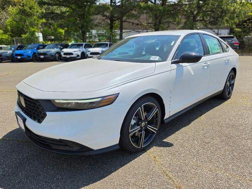 Platinum White Pearl 2026 Honda Accord Hybrid Sport