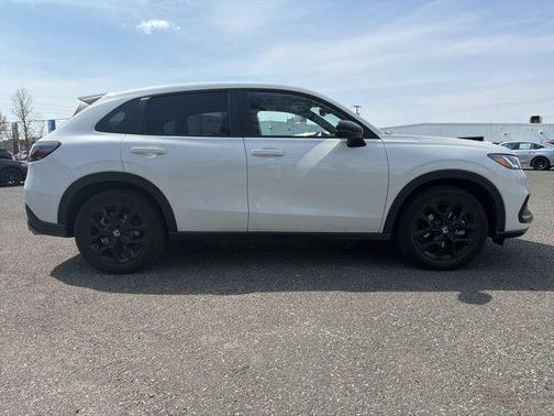 Platinum White Pearl 2024 Honda HR-V AWD Sport