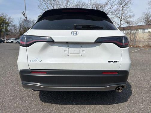 Platinum White Pearl 2024 Honda HR-V AWD Sport