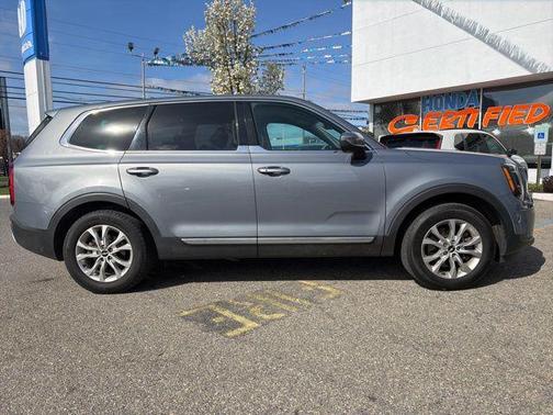 2022 Kia Telluride LX