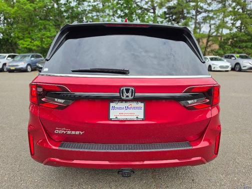 Radiant Red Metallic II 2025 Honda Odyssey EX-L