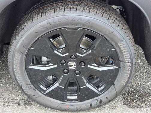 Platinum White Pearl 2026 Honda Pilot Black Edition