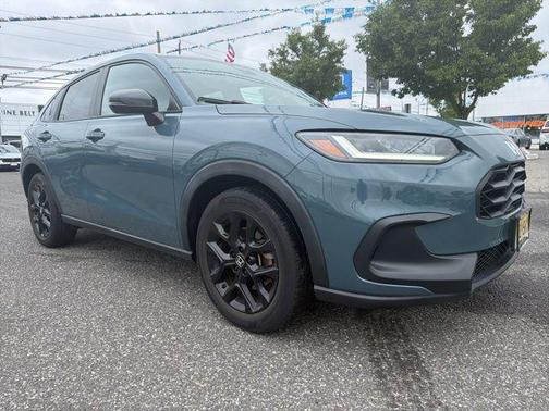 Nordic Forest Pearl 2024 Honda HR-V AWD Sport