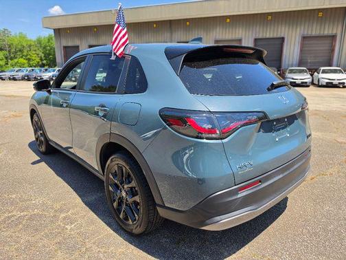 Nordic Forest Pearl 2024 Honda HR-V AWD Sport