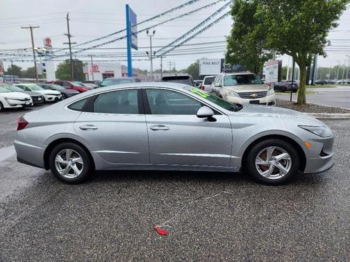 2022 Hyundai SONATA SE