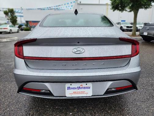 2022 Hyundai SONATA SE