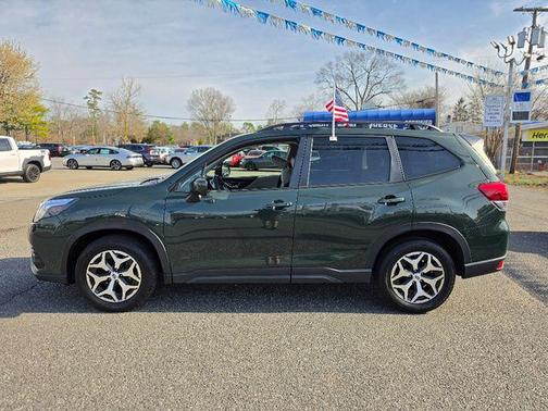 Cascade Green Silica 2024 Subaru Forester Premium