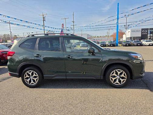 Cascade Green Silica 2024 Subaru Forester Premium