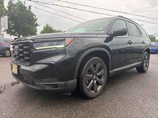 Crystal Black Pearl 2025 Honda Pilot Sport