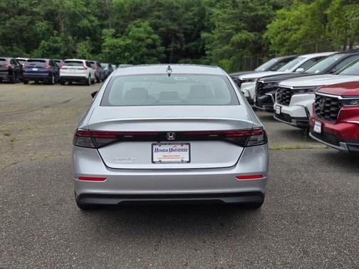 2025 Honda Accord LX 1.5T
