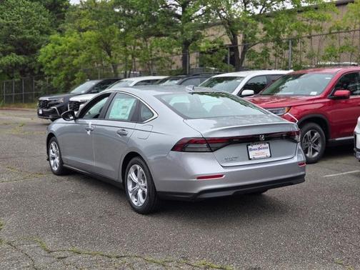 2025 Honda Accord LX 1.5T