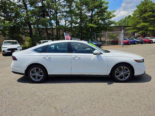 Platinum White Pearl 2024 Honda Accord EX